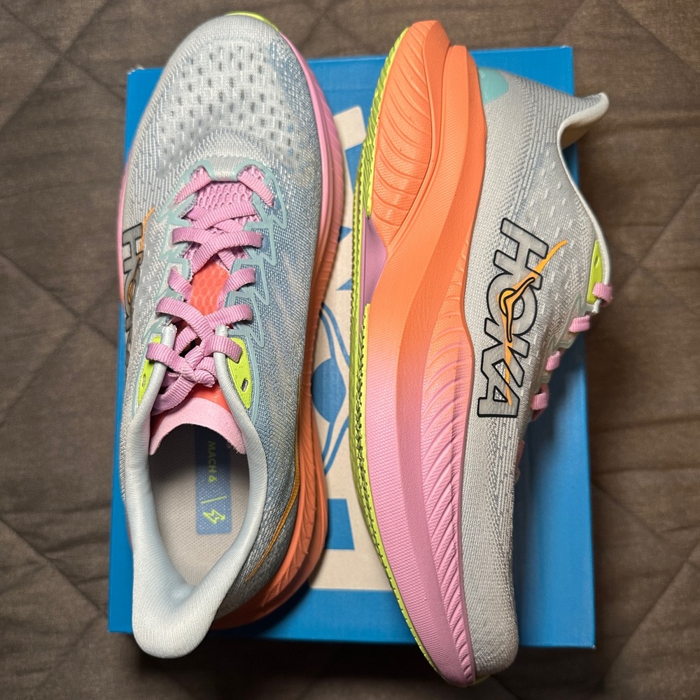 HOKA Women's Mach 6 Running Shoes